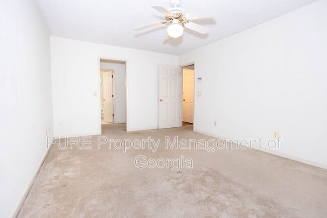 Building Photo - 21 Powers Ferry Manor SE
