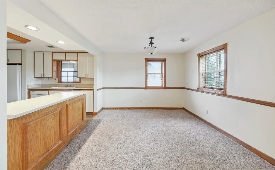 Building Photo - 6585 NW 56th St