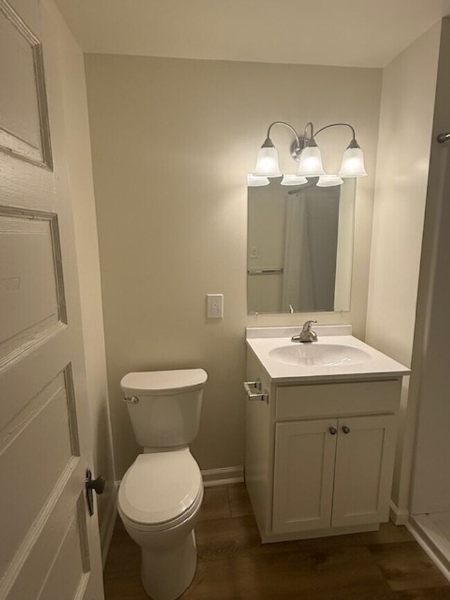 Building Photo - One Bedroom Duplex ( first floor)  $1160