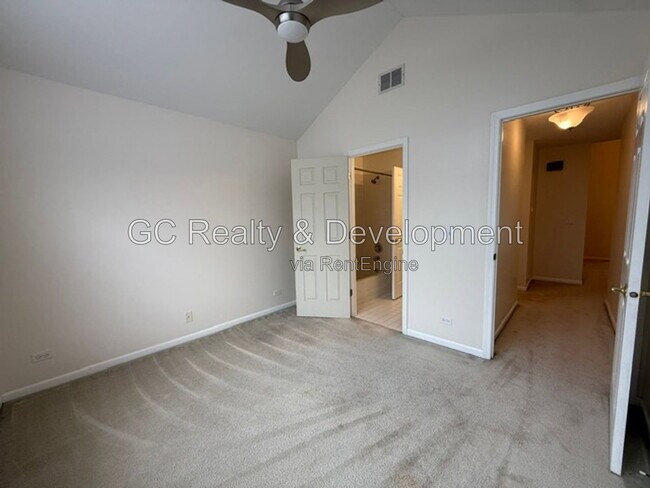 Building Photo - 110 Allerton Dr