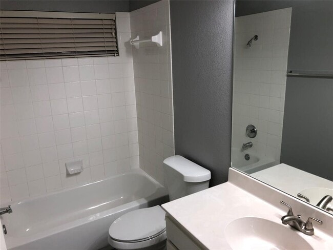 Building Photo - 2508 Jesse Owens Dr