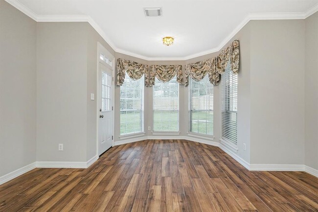 Building Photo - 22211 Mission Hills Ln
