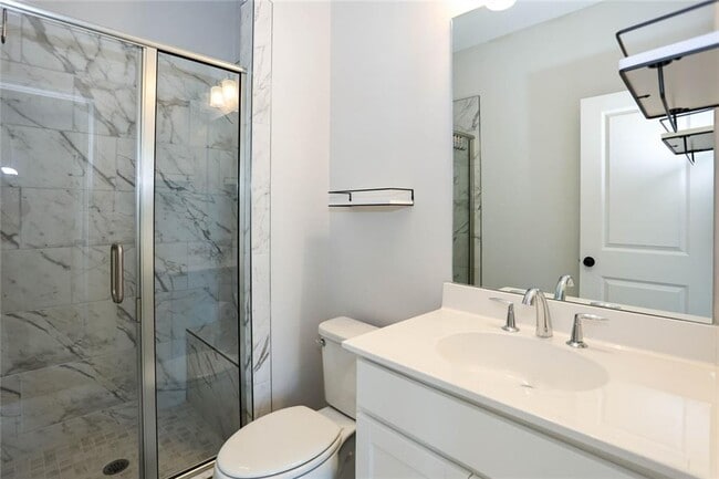 Building Photo - 313 Skylar Way SE