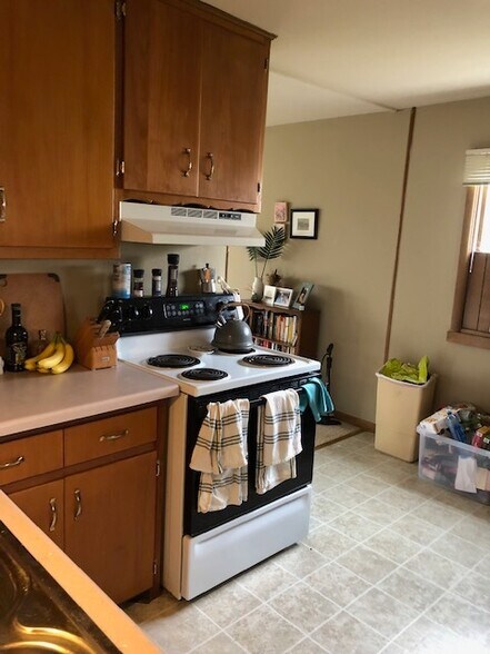 Building Photo - 3209 Ridgeway Ave