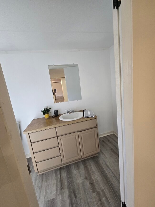 Building Photo - 960 N Rock Crusher Rd