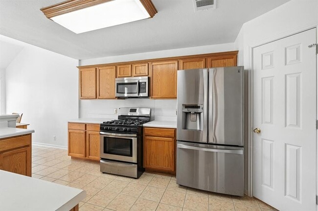 Building Photo - 100 Barberry Dr