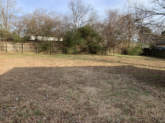 Building Photo - 1020 Concord Ave