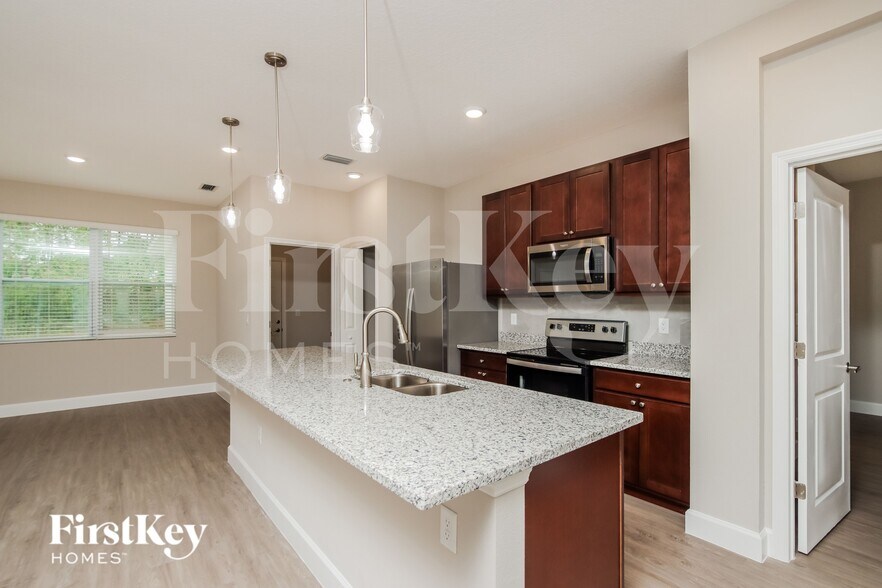 Building Photo - 2700 Gainesville Rd SE