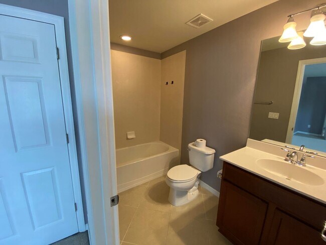 Building Photo - 9238 Wrangler Dr