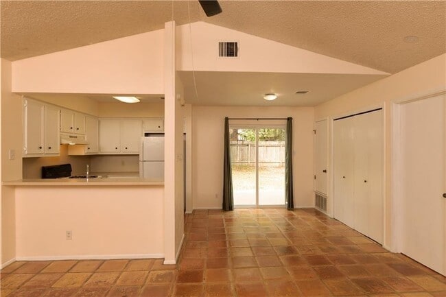 Building Photo - 4508 Elwood Rd