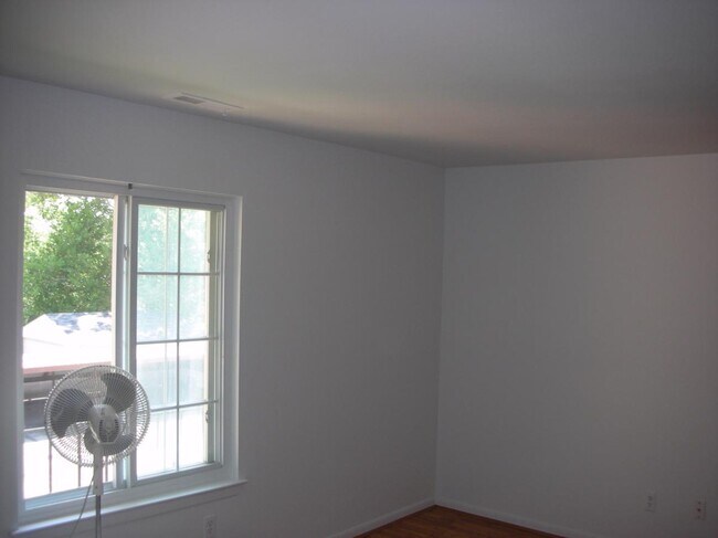 Building Photo - 30709 Shiawassee St