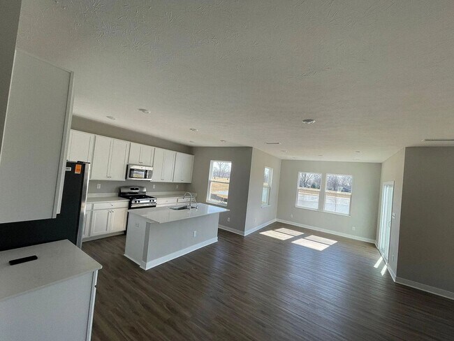 Building Photo - 17195 Seaboard Pl