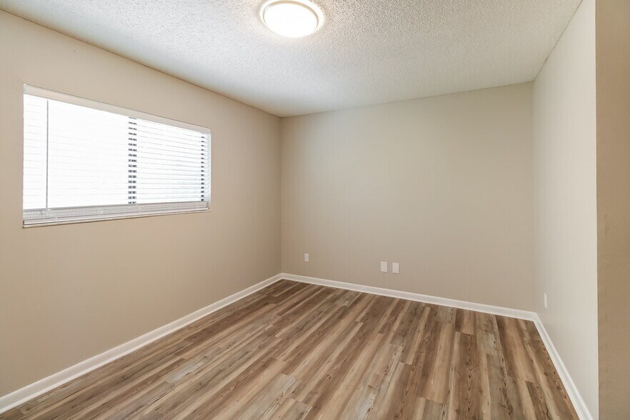 Building Photo - 153 La Pasada Cir S