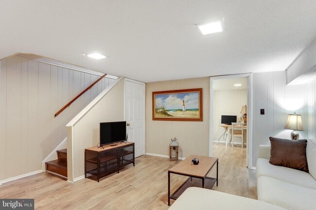 Building Photo - 2803 S Columbus St