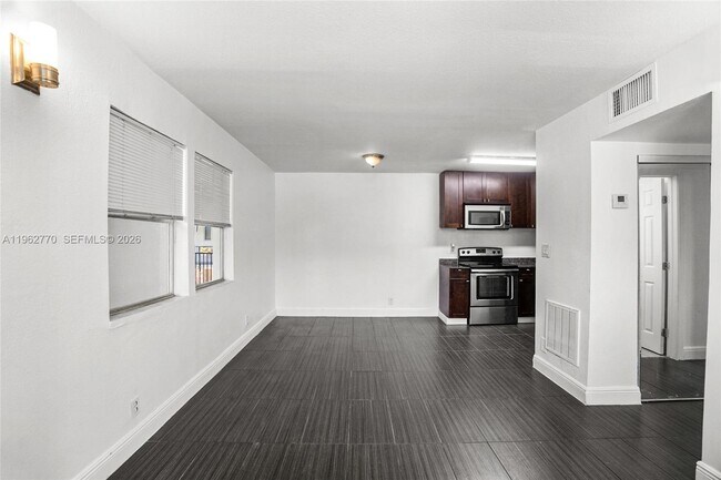 Building Photo - 37 SW 14th St