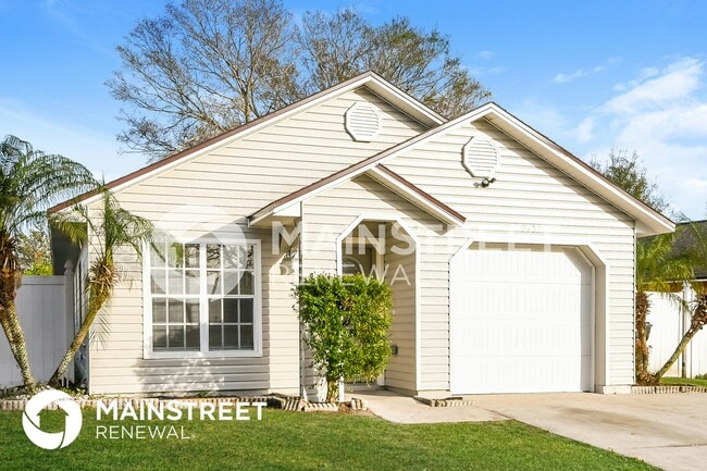 Building Photo - 9751 Red Clover Ave