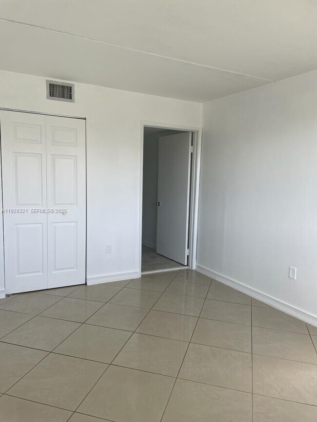 Building Photo - 6135 NW 186th St