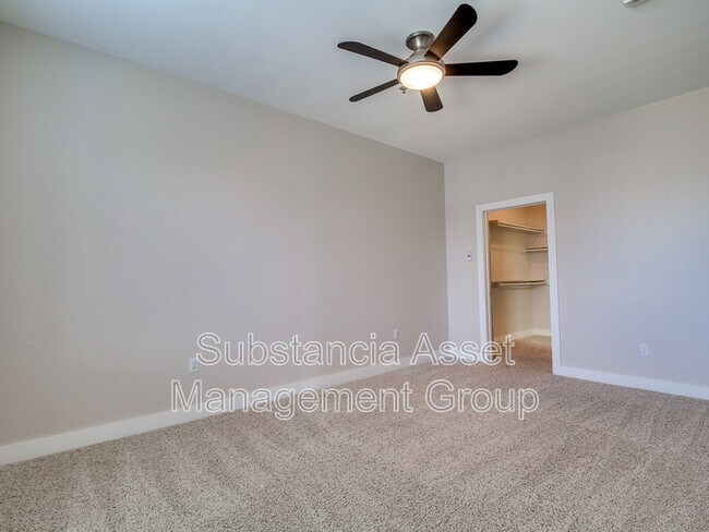 Building Photo - 444 N Central Ave