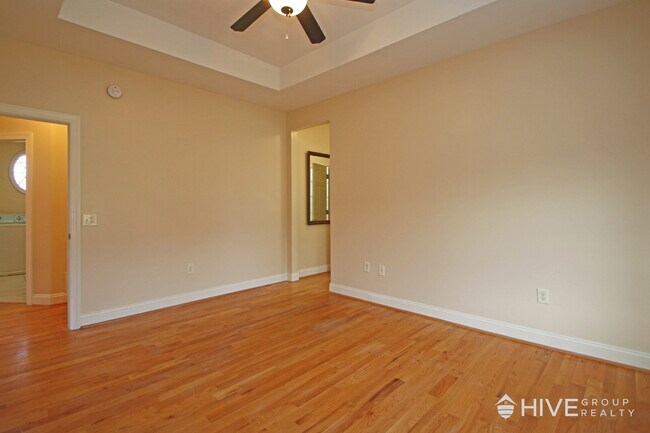 Building Photo - Peaceful One-Level Living with Mountain Views