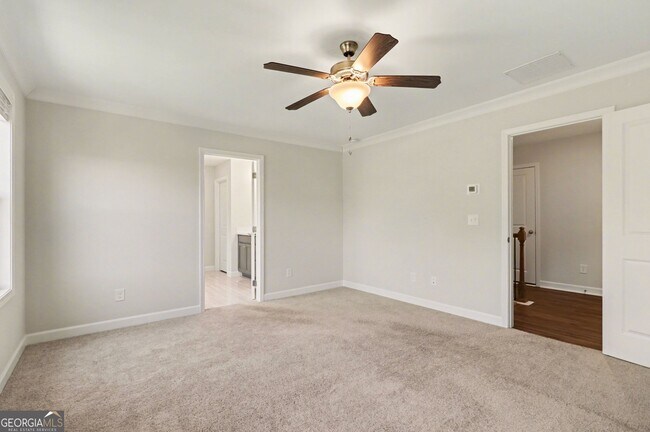 Building Photo - 545 Cresentry Brook