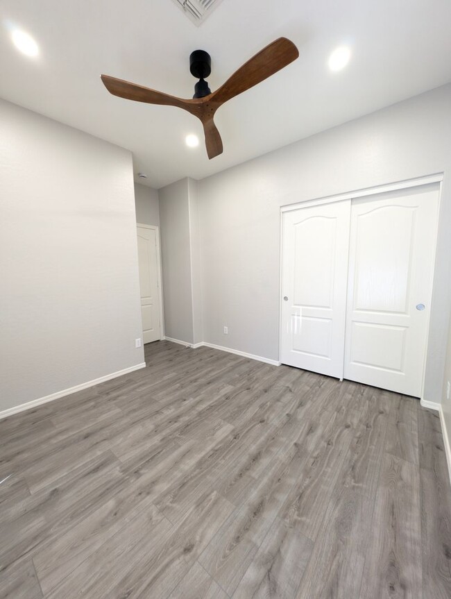 Building Photo - REMODELED - LIKE NEW - IN CHAPARRAL ESTATE...