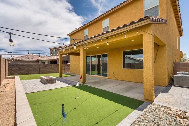 Building Photo - Amazing 4BR 2.5BA Home w/ 3-Car Tandem Garage • Pool Access • Yard w/ Fire Pit in Saguaro Trails