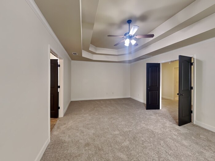 Building Photo - 180 Kubol Dr