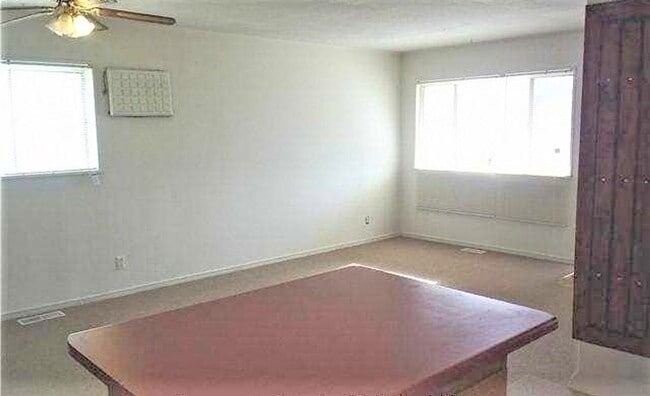 Building Photo - $1742 | 3BR/1BA | Cute Dog Friendly Home f...