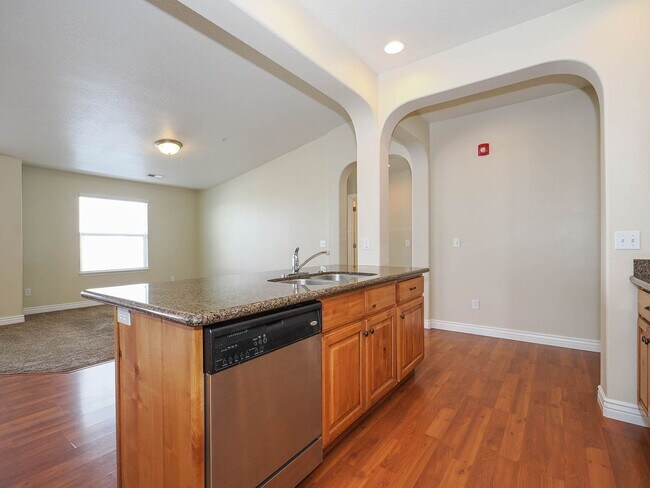 Building Photo - Beautiful Daybreak Condo