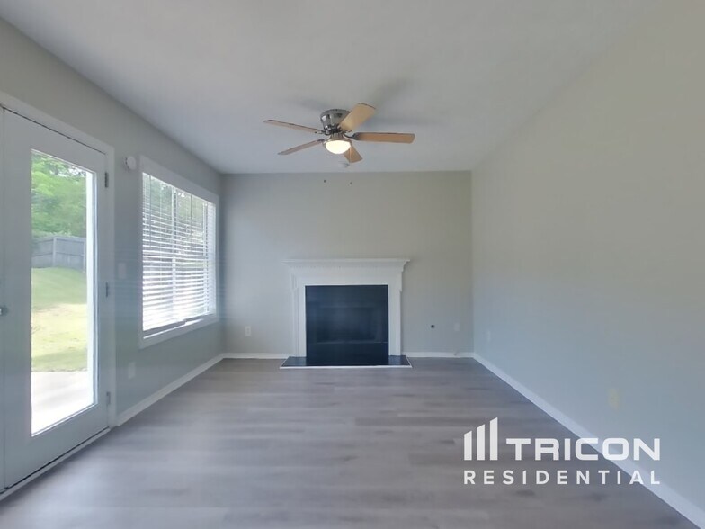 Building Photo - 3745 Talbot Ln