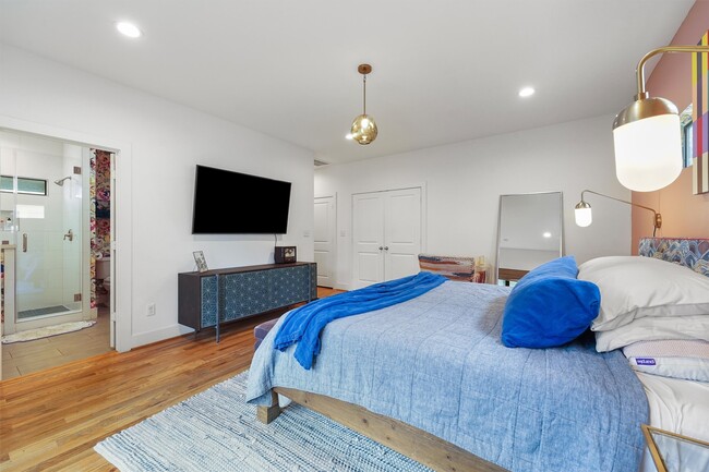 Building Photo - 2708 Kennedy St