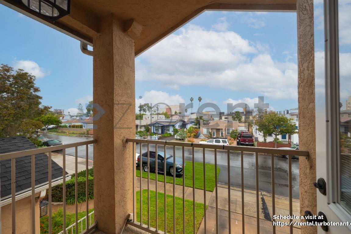 Building Photo - 4244 Cherokee Ave