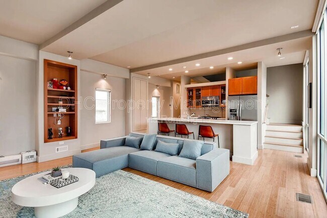 Building Photo - 574 Marietta St NW