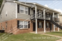 Building Photo - 700 E 33rd St