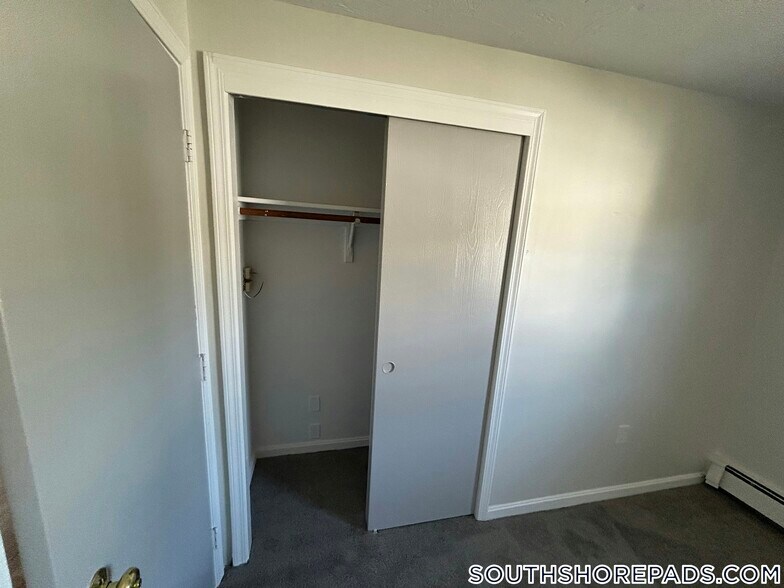 Building Photo - 38 Dean St.