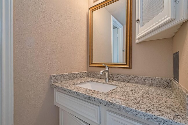 Building Photo - 10518 Saber Ct