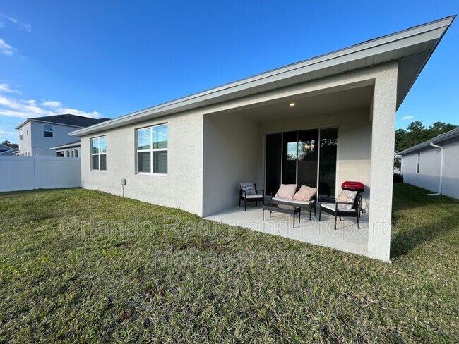 Building Photo - 737 Trillium Ct