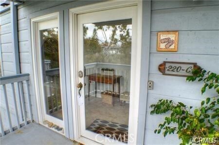 Building Photo - 220 Avenida Montalvo