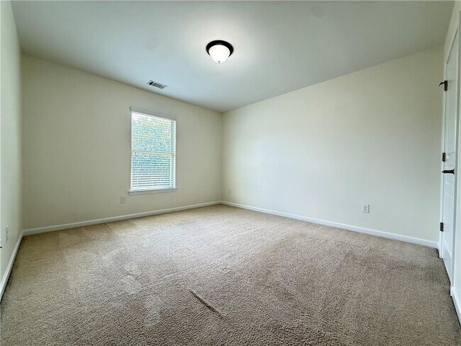 Building Photo - 279 Pendergast Dr SW