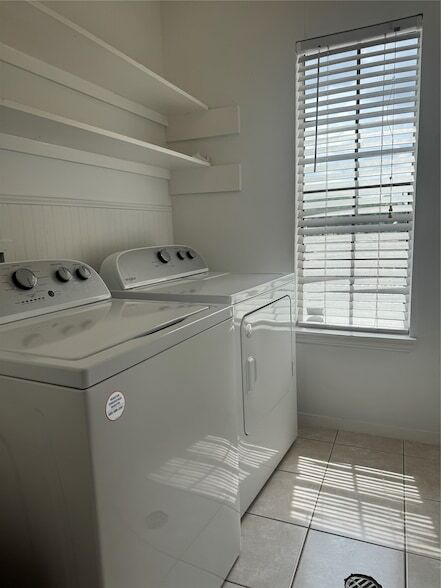 Building Photo - 6645 Wanda Ln