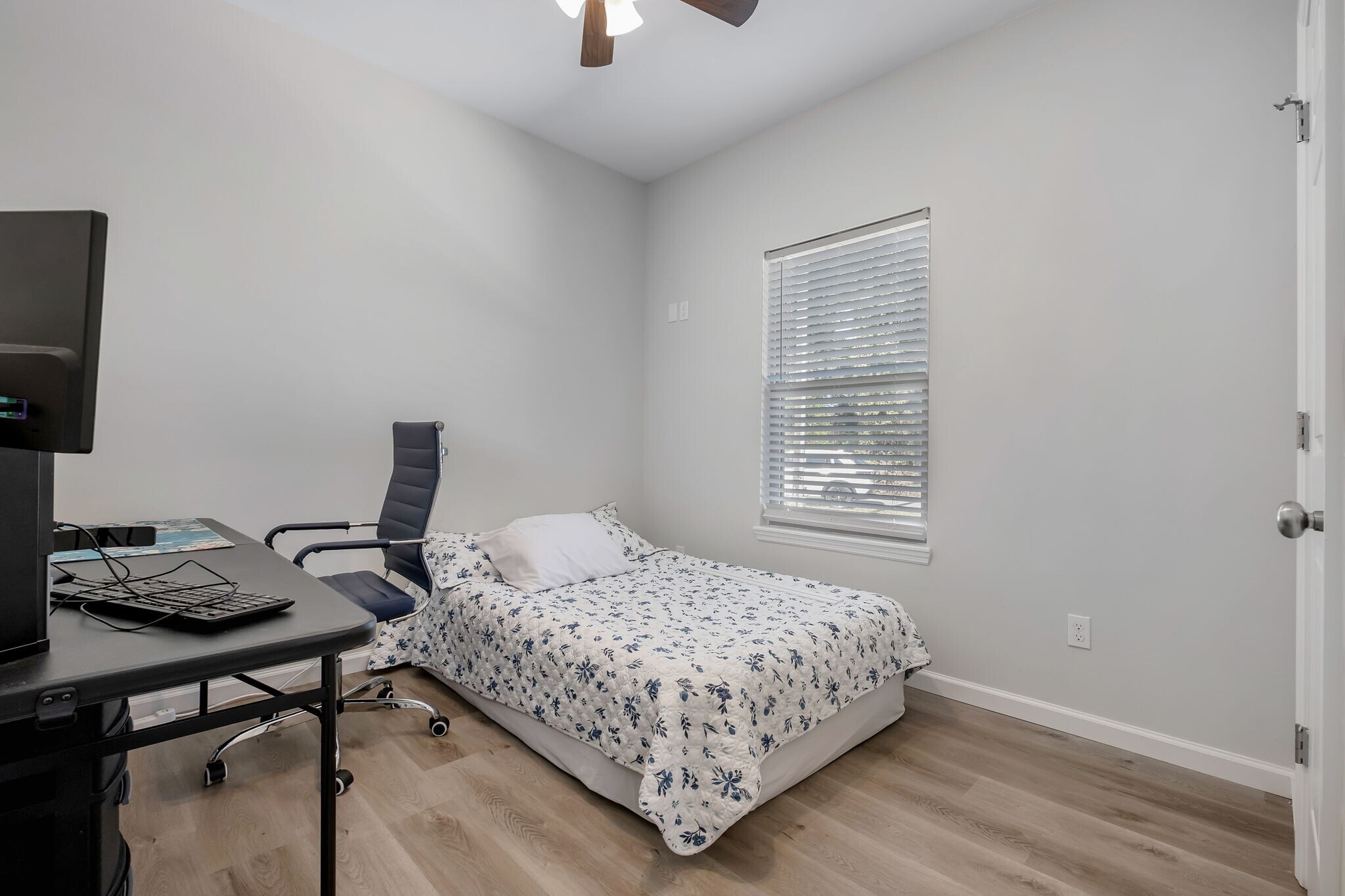 Building Photo - 15 Arapaho Trl