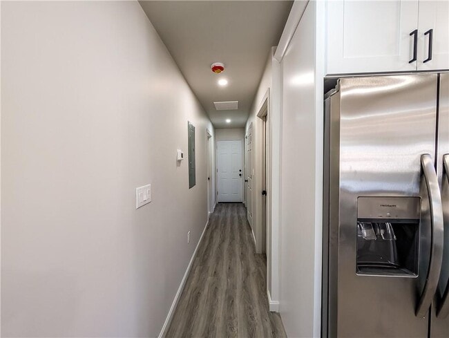 Building Photo - 88 Julian St