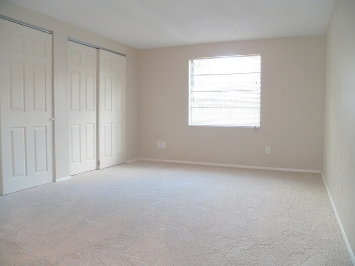 Building Photo - 9402 Lonsdale Ct