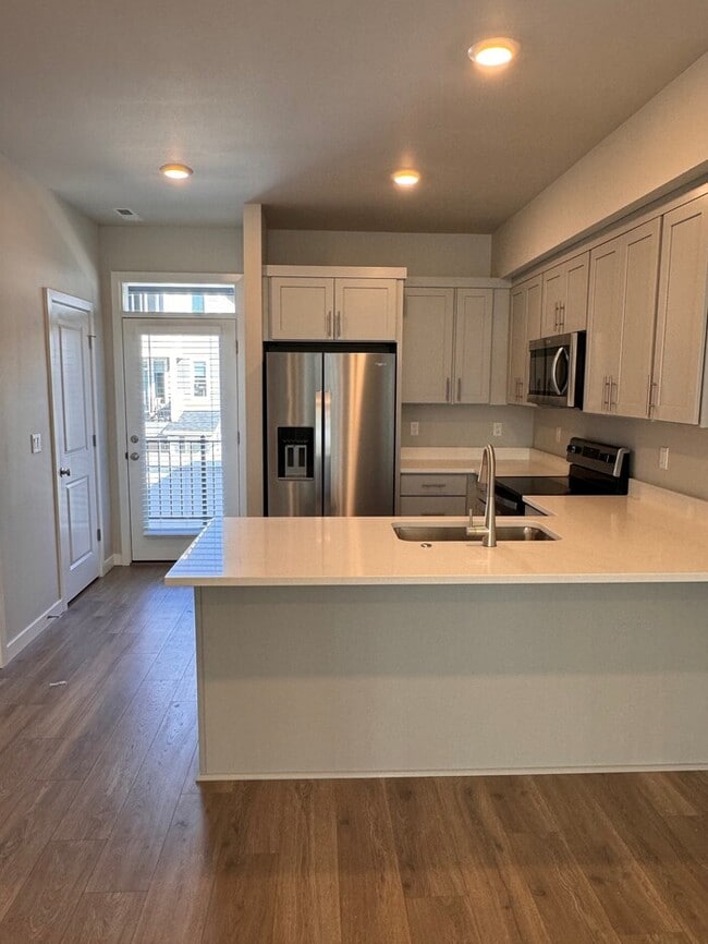 Building Photo - Gorgeous New Construction Home w/LVP Flooring, SS Appliances, W/D, Fireplace & MORE!