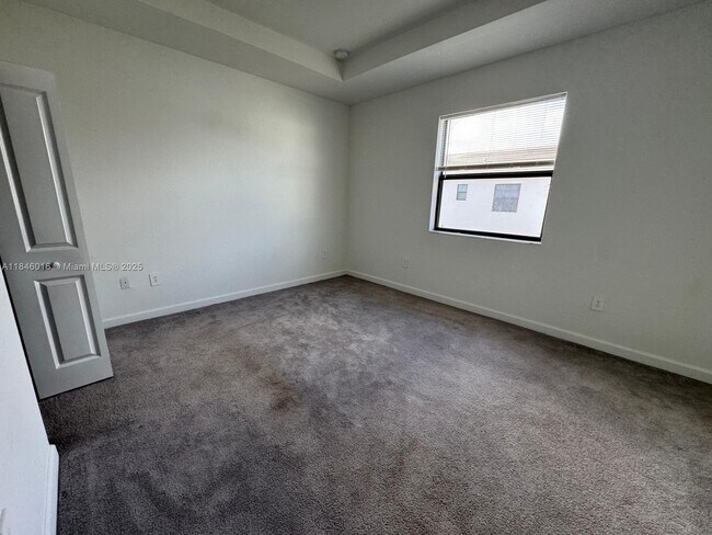 Building Photo - 12955 SW 233rd Terrace