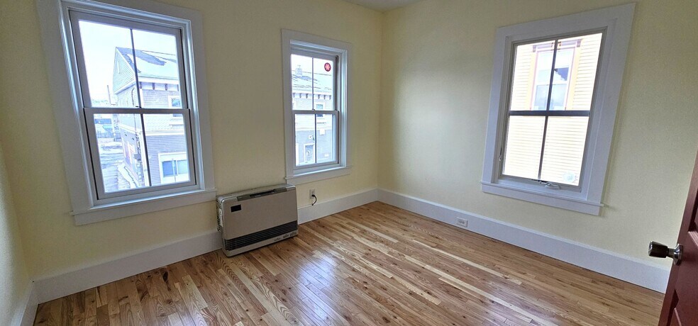 Building Photo - 103 North St