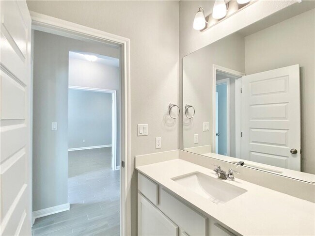 Building Photo - 1509 Longhorn Ranch Dr