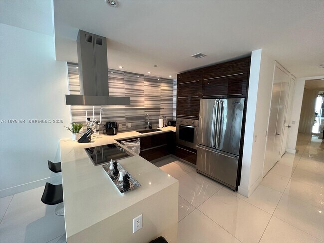 Building Photo - 1100 Biscayne Blvd