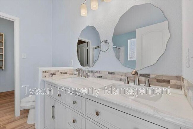 Building Photo - 10332 Calle Hermosa Pl NW