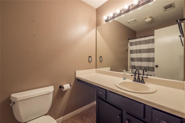 Building Photo - 702 River Rock Psge